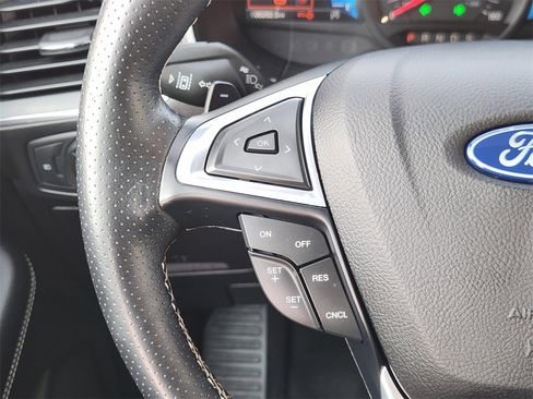 Used 2022 Ford Edge ST image 24