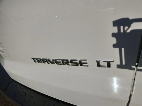 Used 2011 Chevrolet Traverse LT w/ Personal Connectivity Package image 30