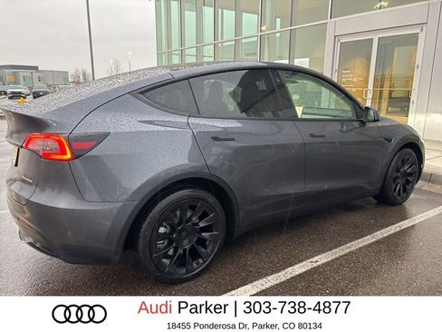 Used 2022 Tesla Model Y Long Range AWD/4WD image 2