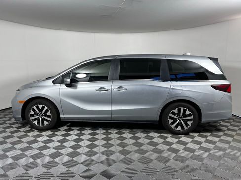 Used 2025 Honda Odyssey EX-L image 8