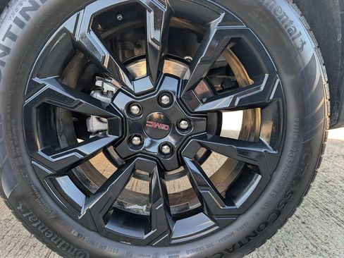 Used 2026 GMC Terrain Elevation w/ Elevation Premium Package AWD/4WD image 7