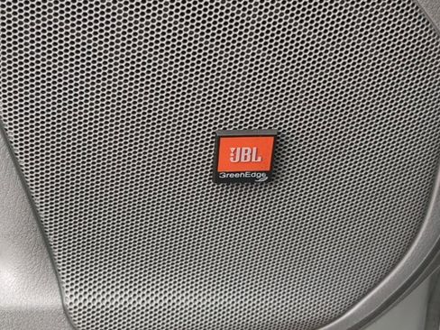 Used 2017 Toyota Highlander Limited image 30