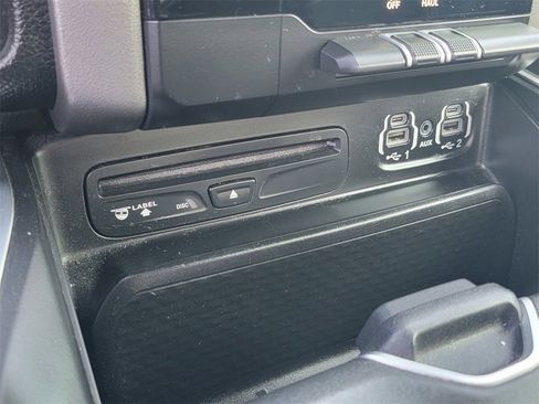 Used 2019 RAM 1500 Big Horn image 32