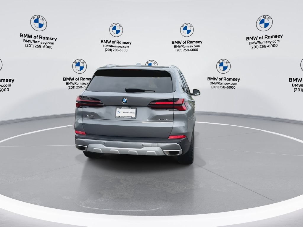 Used 2024 BMW X5 xDrive40i w/ Premium Package AWD/4WD image 7