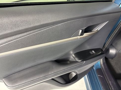 Used 2025 Toyota Camry XSE image 33