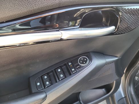 Used 2025 Kia Seltos S FWD image 18