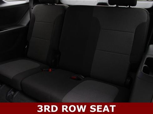 Used 2023 Chevrolet Traverse LT image 7