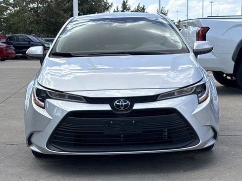 Used 2025 Toyota Corolla LE FWD image 8