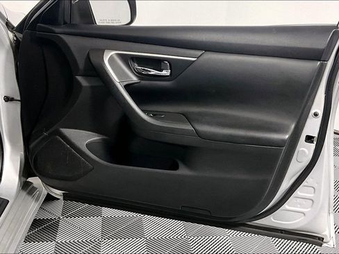 Used 2016 Nissan Altima 2.5 S w/ Power Driver Seat Package FWD image 22