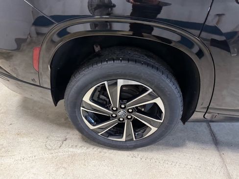 Certified 2025 Buick Enclave Sport Touring w/ Super Cruise Package image 8