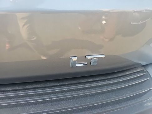 New 2026 Chevrolet Suburban LT w/ Comfort Package AWD/4WD image 7