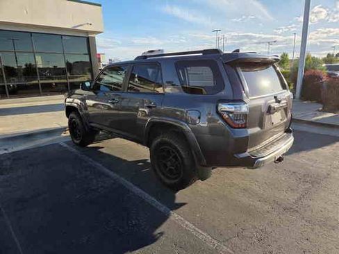 Used 2019 Toyota 4Runner TRD Off-Road Premium AWD/4WD image 5