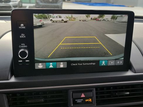 Used 2025 Honda Pilot EX-L image 24