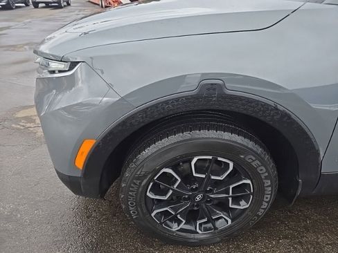 Used 2023 Hyundai Santa Cruz SEL Premium w/ Launch Package image 9