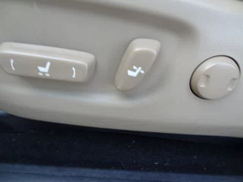 Used 2013 Toyota 4Runner SR5 w/ Premium Pkg image 7