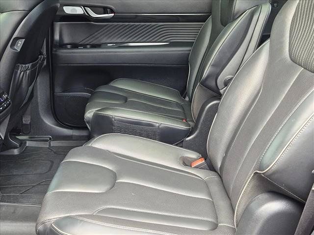 Used 2023 Hyundai Palisade Calligraphy w/ Winter Package FWD image 17