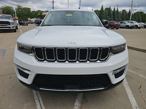Used 2022 Jeep Grand Cherokee Limited AWD/4WD image 5