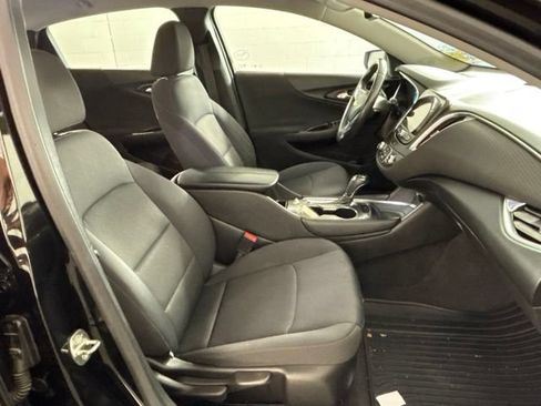 Used 2016 Chevrolet Malibu LT FWD image 16