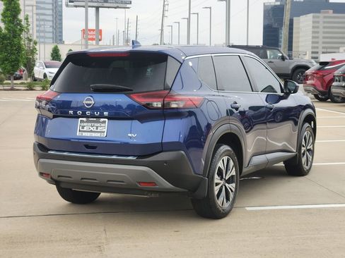 Used 2023 Nissan Rogue SV FWD image 7