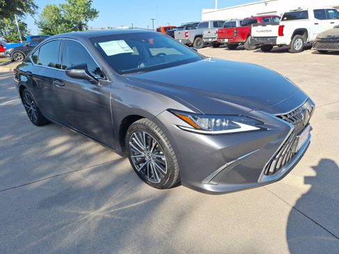 Used 2022 Lexus ES 350 w/ Premium Package FWD image 8