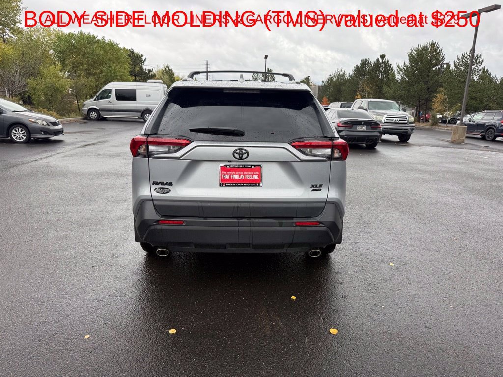 Used 2025 Toyota RAV4 XLE AWD/4WD image 9
