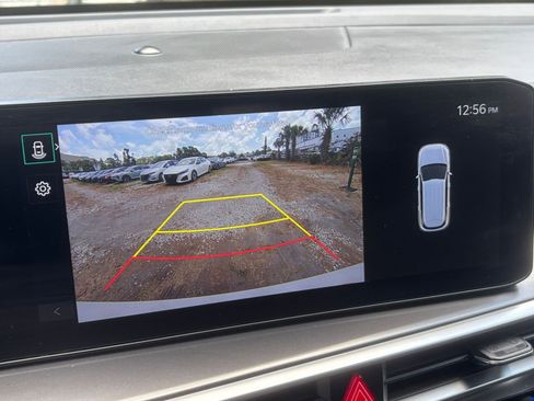 Used 2024 Kia Sorento S FWD image 25