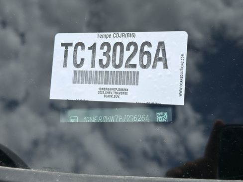 Used 2023 Chevrolet Traverse LT FWD image 32