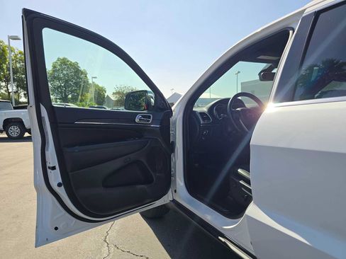Used 2021 Jeep Grand Cherokee Limited AWD/4WD image 21