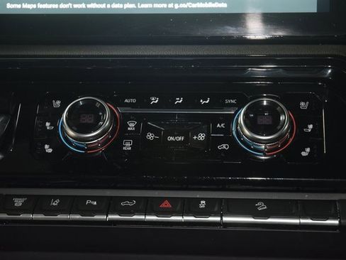 Used 2024 GMC Sierra 2500 AT4 w/ AT4 Premium Plus Package image 32