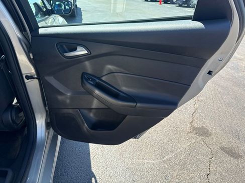 Used 2015 Ford Focus SE w/ SE Sport Package FWD image 35