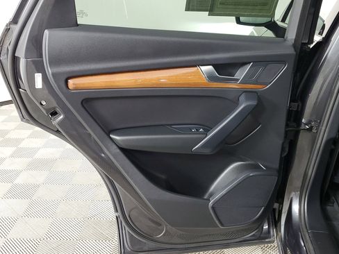 Certified 2023 Audi Q5 2.0T Premium w/ Convenience Package image 24