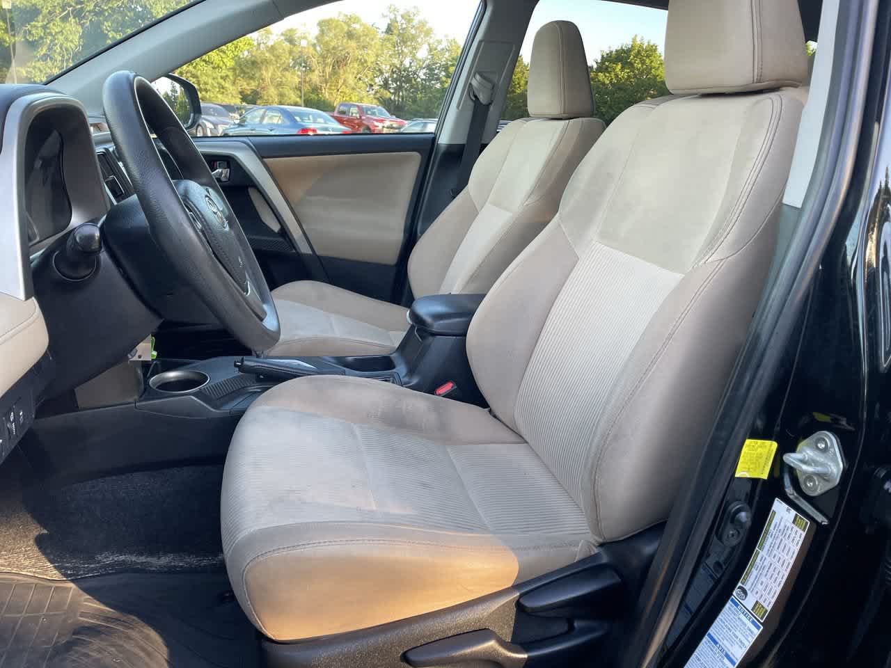 Used 2014 Toyota RAV4 XLE AWD/4WD image 12