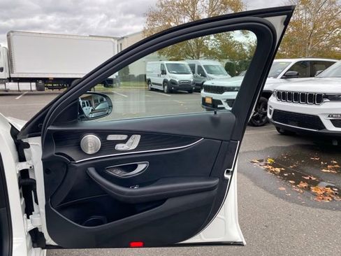 Used 2023 Mercedes-Benz E 350 4MATIC Sedan image 29