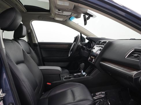 Used 2018 Subaru Outback 2.5i Limited AWD/4WD image 13