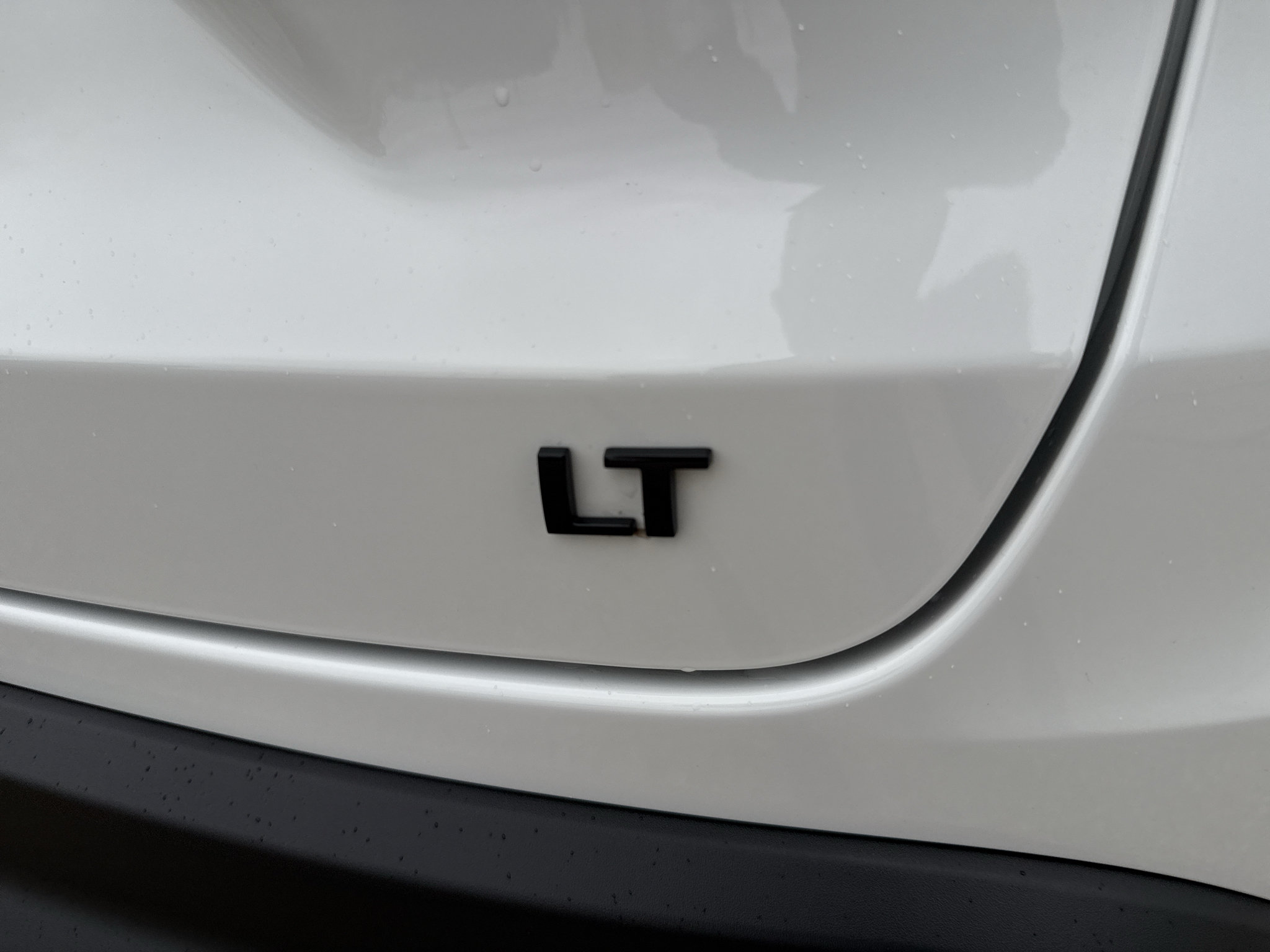 New 2026 Chevrolet Trax LT w/ LPO, Blackout Package FWD image 8