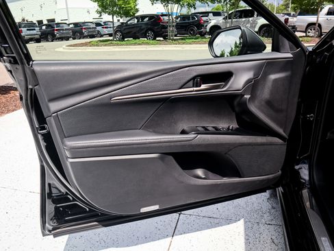Used 2025 Toyota Camry XSE FWD image 14