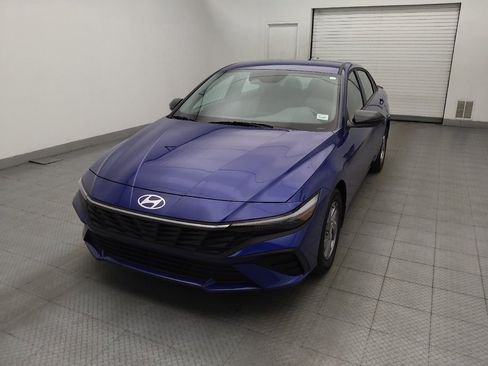 Used 2025 Hyundai Elantra Sport FWD image 15