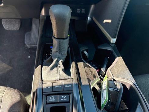 Used 2026 Toyota Camry LE FWD image 17