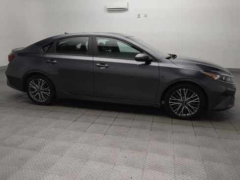 Used 2023 Kia Forte GT-Line w/ GT-Line Premium Package FWD image 11