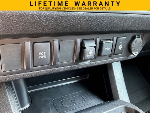 Used 2022 Toyota Tacoma TRD Sport AWD/4WD image 28