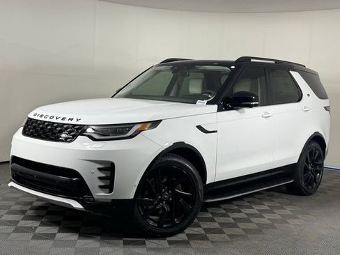 Used 2025 Land Rover Discovery Dynamic SE AWD/4WD image 2