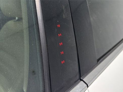 Used 2020 Ford Edge SEL w/ Convenience Package image 32