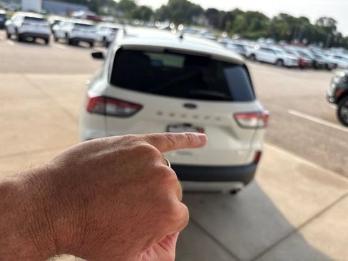Used 2020 Ford Escape SEL FWD image 6