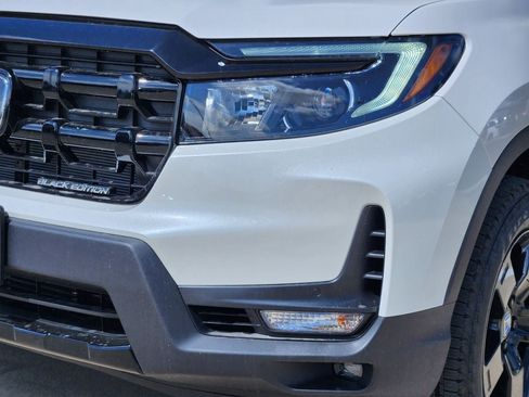 New 2026 Honda Ridgeline Black Edition image 6