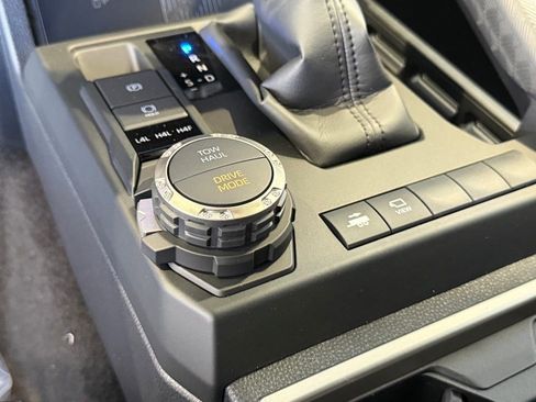 New 2026 Toyota 4Runner 4WD image 25