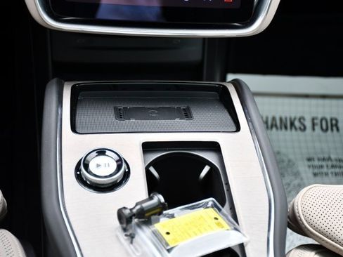 New 2025 Volvo EX90 Plus image 27