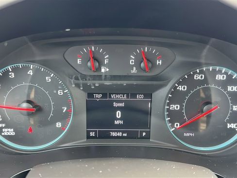 Used 2024 Chevrolet Malibu LT FWD image 2