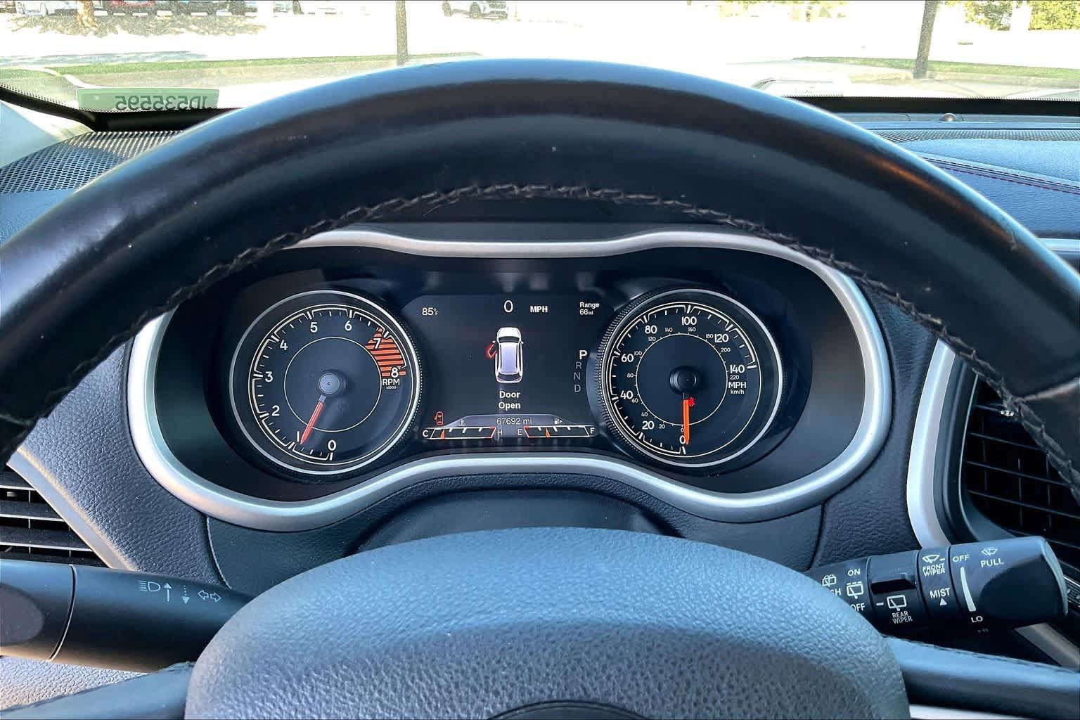 Used 2018 Jeep Cherokee Trailhawk AWD/4WD image 25