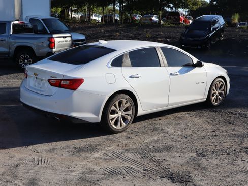 Used 2017 Chevrolet Malibu Premier w/ Driver Confidence Package FWD image 10