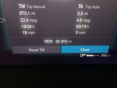 Certified 2024 Volvo XC90 B6 Ultimate w/ Protection Package image 16